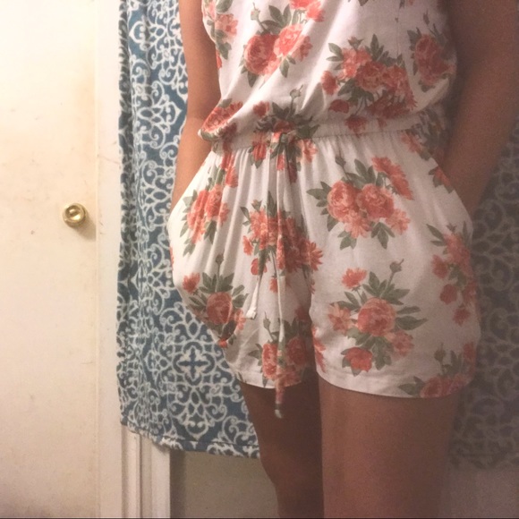 Floral romper - Picture 2 of 7